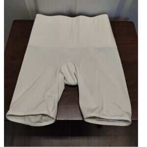 Nancy Ganz Size Large Bodyslimmers Shapewear Shorts Cream Tummy Control